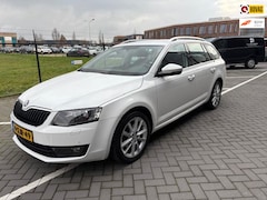 Skoda Octavia Combi - 1.4 TSI Greentech Elegance Businessline