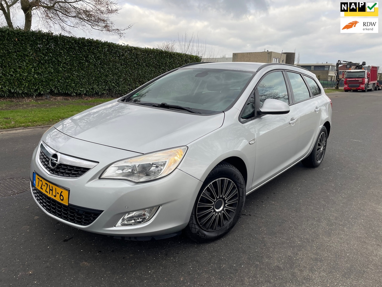 Opel Astra Sports Tourer - 1.7 CDTi Edition APK/AIRCO/CRUISE - AutoWereld.nl