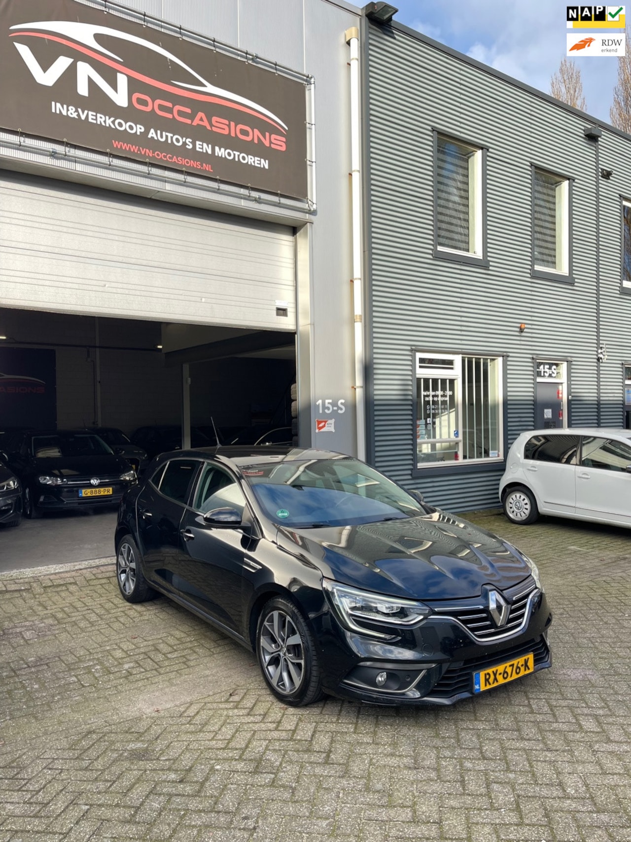 Renault Mégane - 1.2 TCe AUTOMAAT Limited LED XENON HEAD UP - AutoWereld.nl