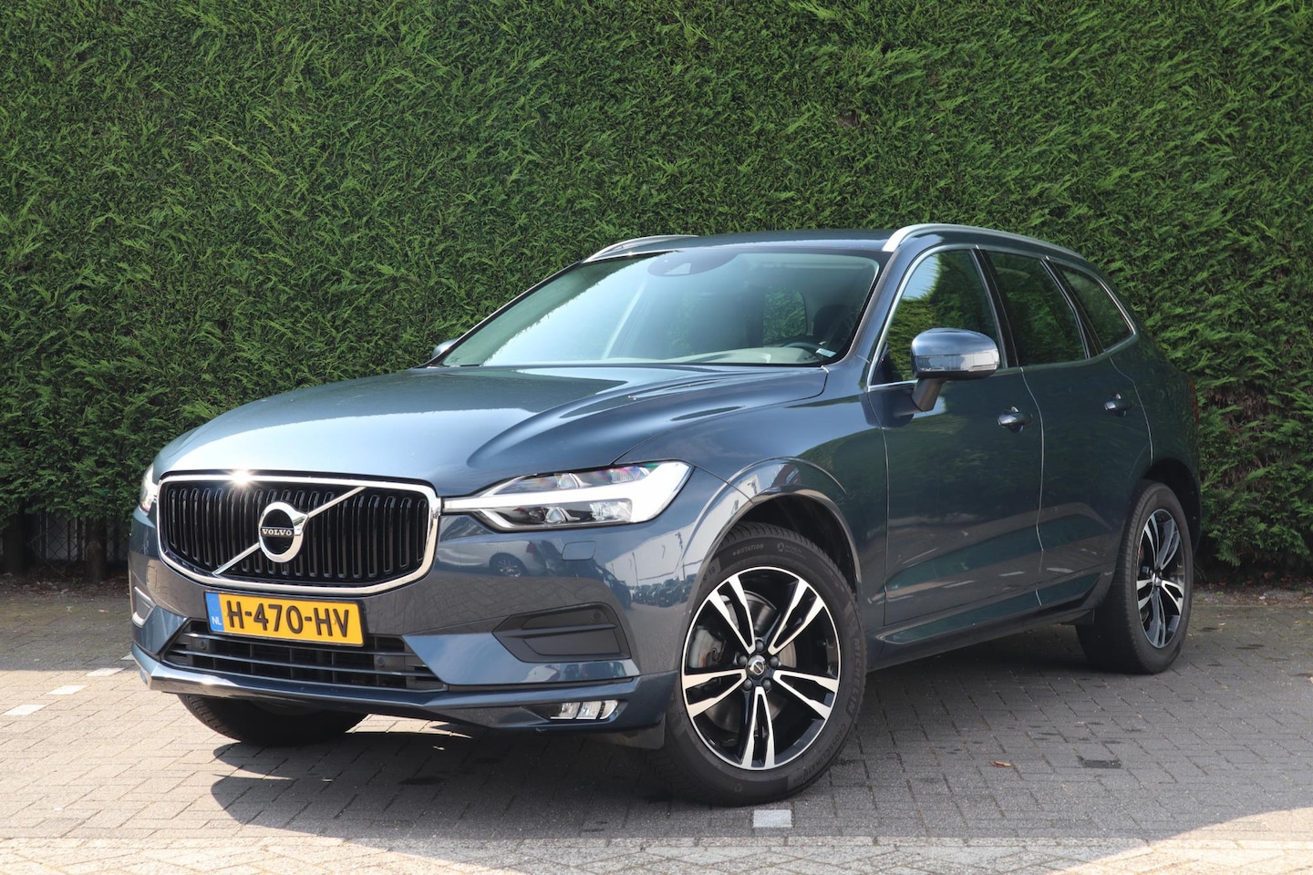 Volvo XC60 - 2.0 B5 Momentum Pro | Elek. Bestuurdersstoel | Trekhaak | - AutoWereld.nl