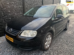 Volkswagen Touran - 1.4 TSI Trendline Goed Onderhouden, LM Velgen 16'' , Airco, APK T/m 11-02-2026