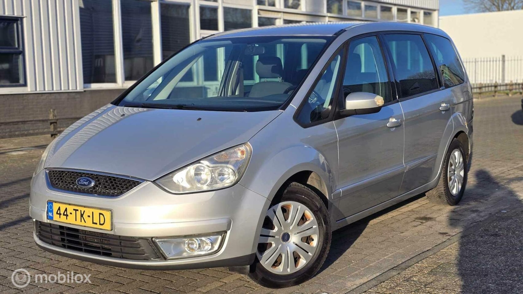 Ford Galaxy - 2.0-16V Trend/Airco/Trekhaak/Cruise/7Persoons - AutoWereld.nl