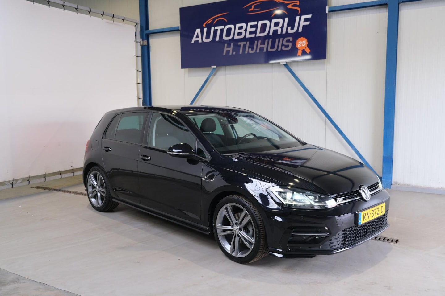 Volkswagen Golf - 1.5 TSI Highline R-Line - N.A.P. Airco, Cruise, Navi, PDC, Trekhaak. - AutoWereld.nl