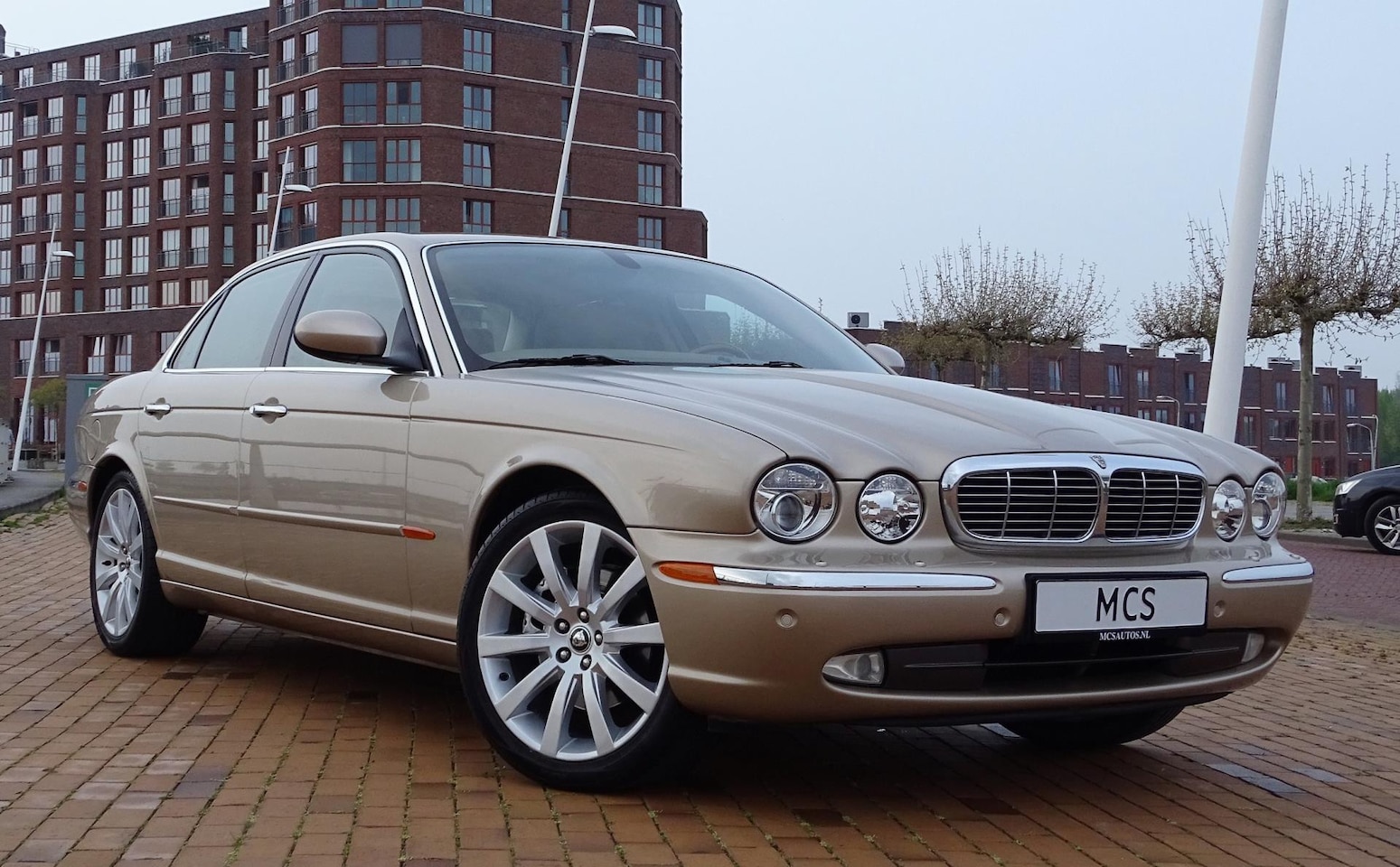 Jaguar XJ - 3.5 V8 Executive 72651KM Youngtimer in unieke staat! - AutoWereld.nl