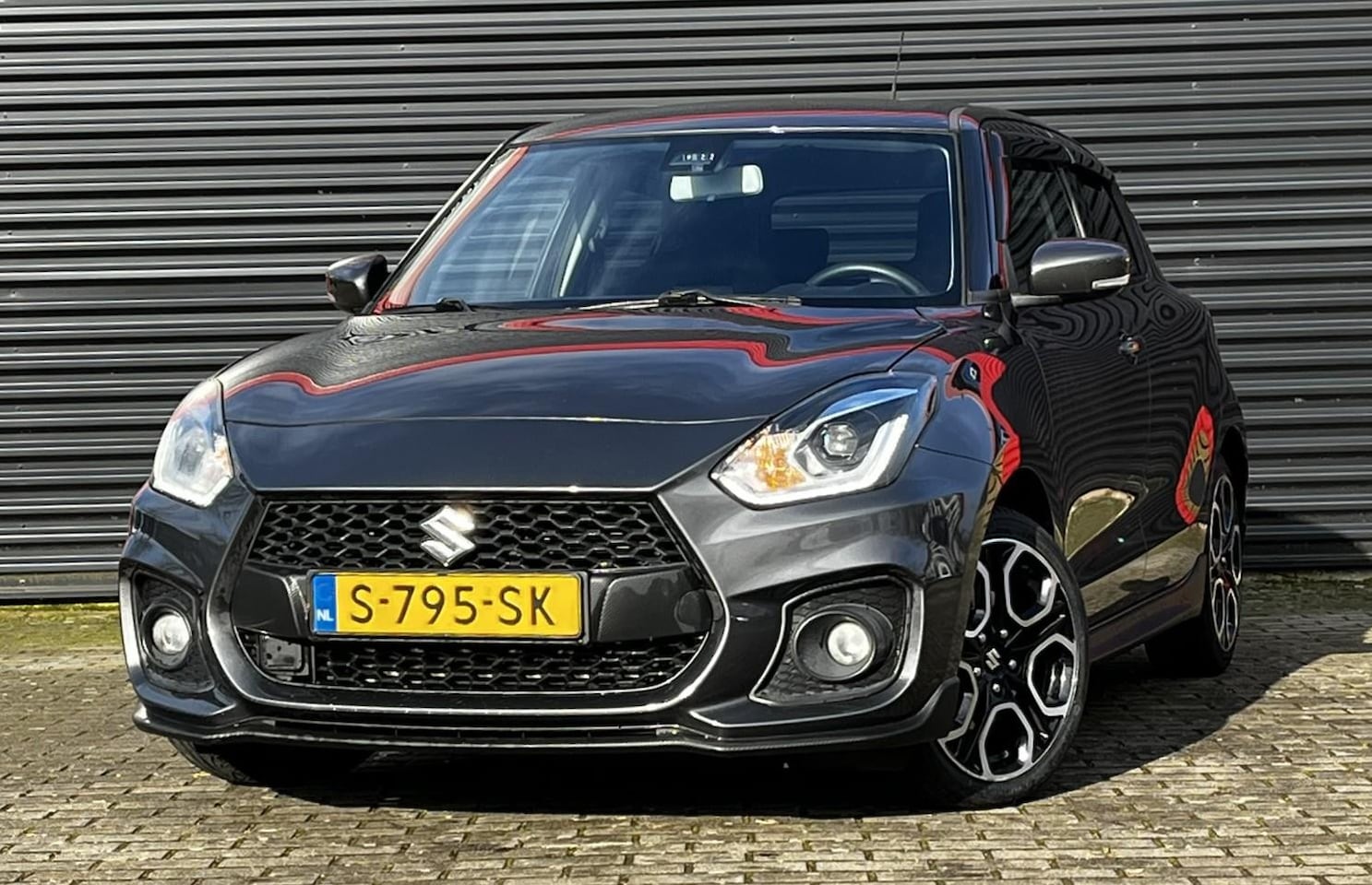 Suzuki Swift - 1.4 Sport Smart Hybrid | Navigatie | Airconditioning | Adaptieve cruise control | Sport st - AutoWereld.nl