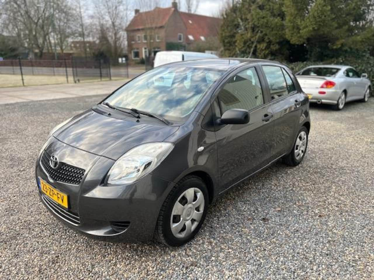 Toyota Yaris - 1.3 VVT-i Terra 1.3 VVTi terra - AutoWereld.nl