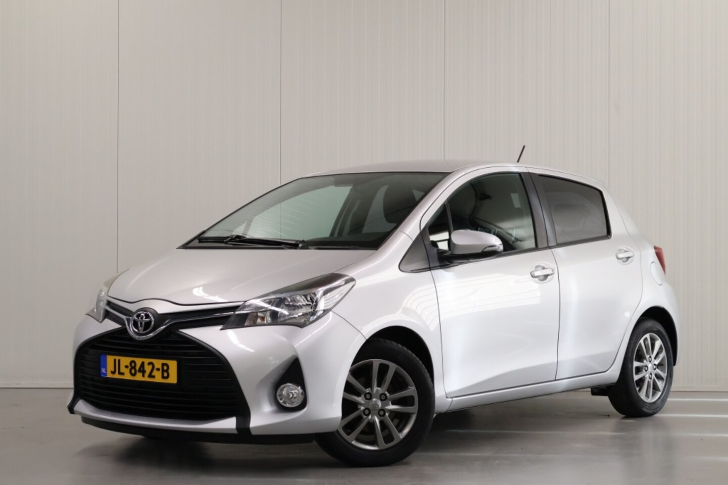 Toyota Yaris - 1.0 VVT-i Comfort 1.0 VVT-i Comfort - AutoWereld.nl