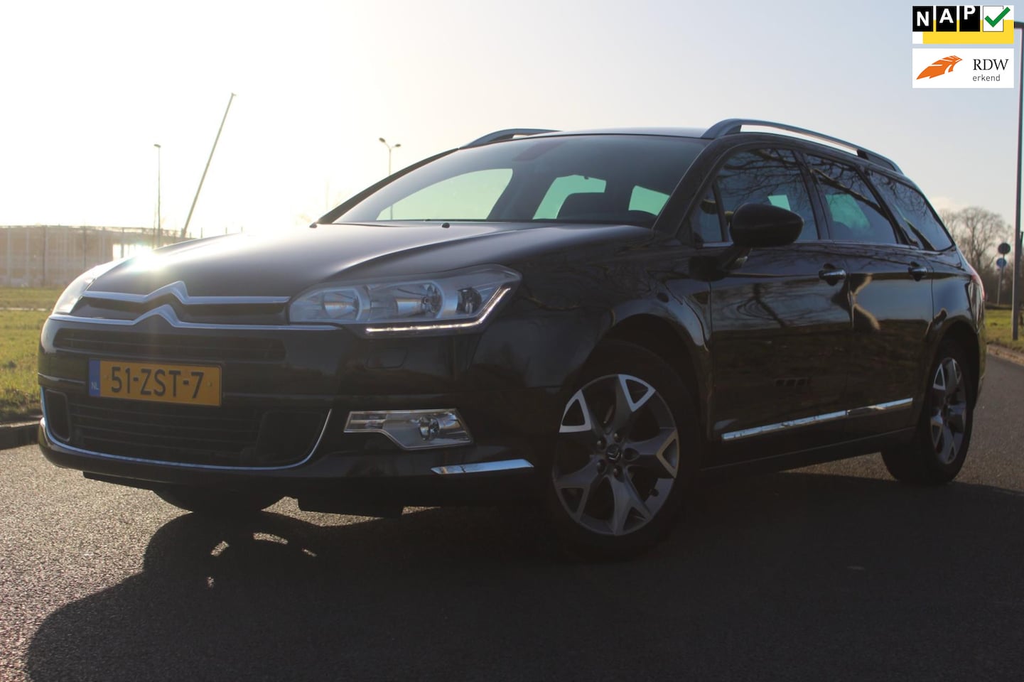 Citroën C5 Tourer - 1.6 THP Collection 156 pk | APK T/M 05-10-2025 | NAVIGATIE | CRUISE CONTROLE | VOL LEDER | - AutoWereld.nl