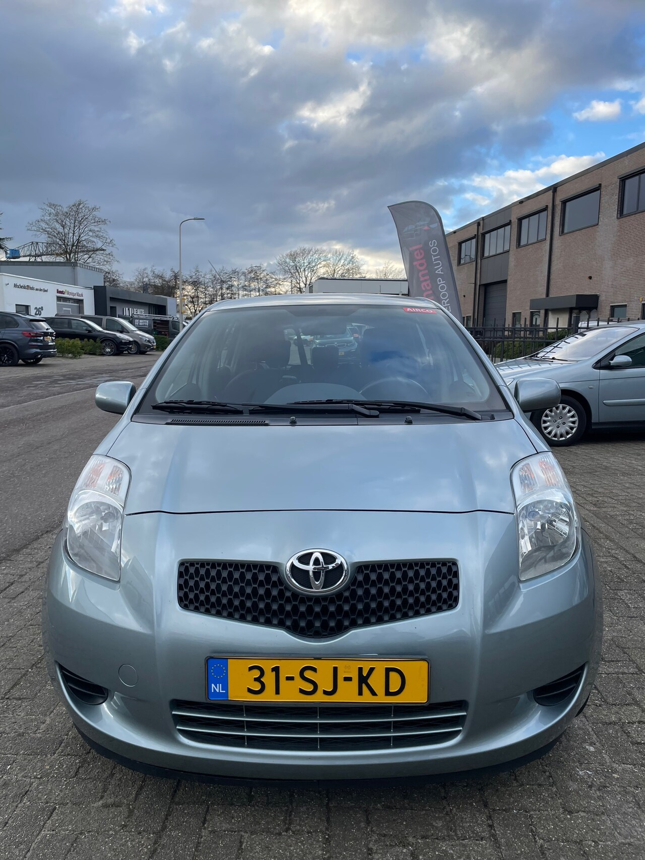 Toyota Yaris - 1.3 VVT-i Sol 1.3 VVTi Sol - AutoWereld.nl