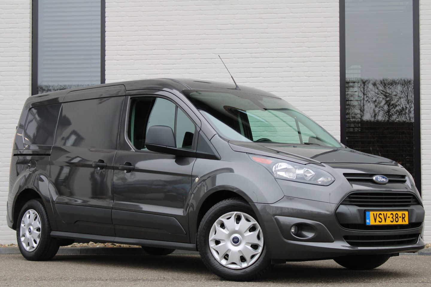 Ford Transit Connect - 1.5 TDCI L2 / Automaat / Trend HP / Camera / 3 zits / NETTE STAAT - AutoWereld.nl