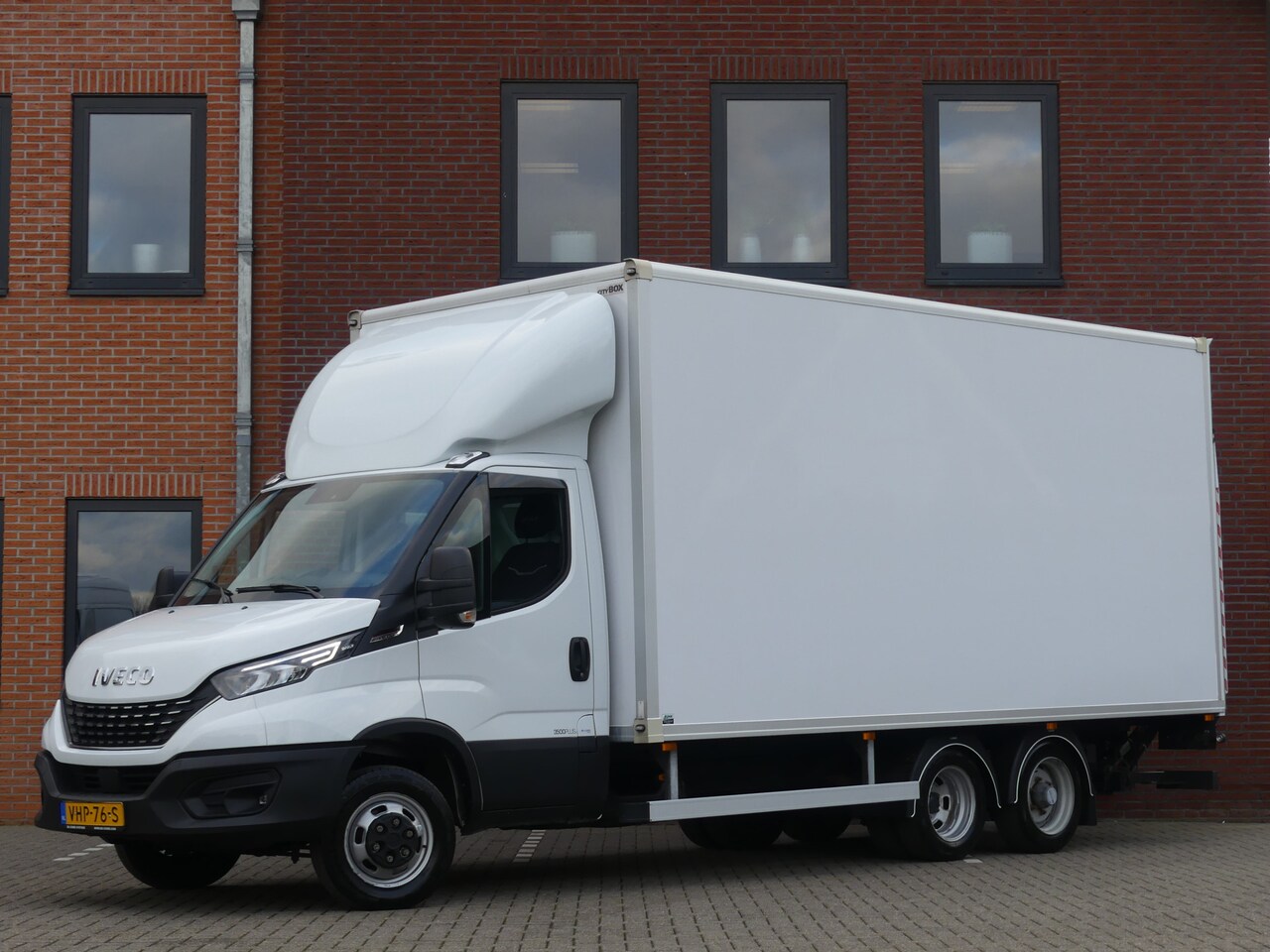 Iveco Daily - 40C18 Clixtar Meubelbak/Laadklep - AutoWereld.nl