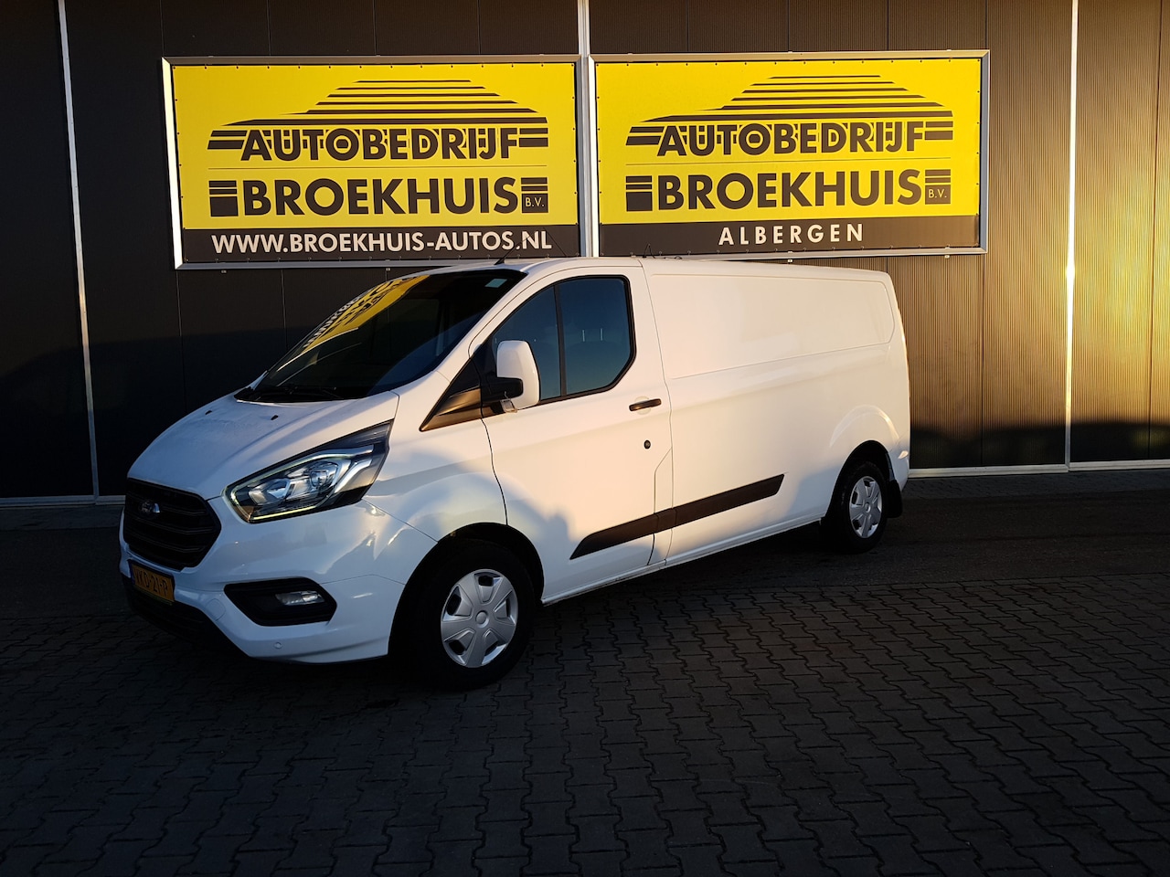 Ford Transit Custom - 300 2.0 TDCI L2H2 Trend 300 2.0 TDCI L2H2 Trend - AutoWereld.nl