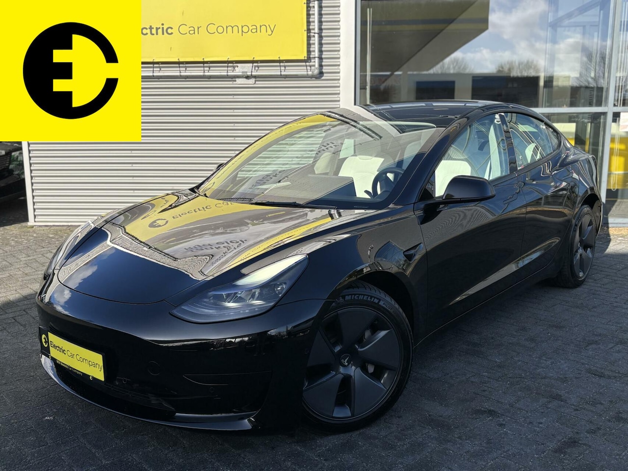 Tesla Model 3 - Standard RWD Plus 60 kWh | Trekhaak |Autopilot | Pano - AutoWereld.nl