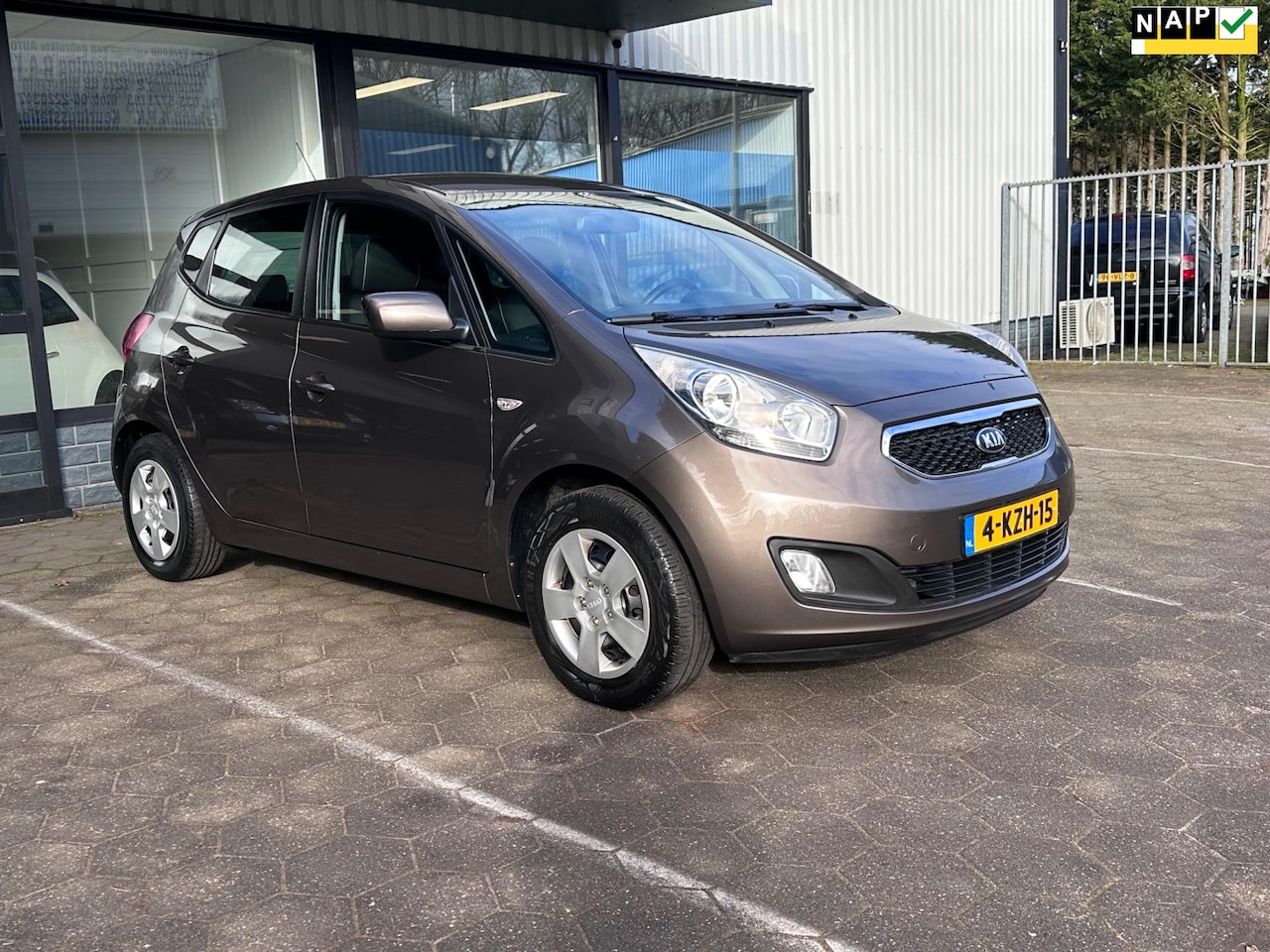 Kia Venga - 1.4 CVVT 20th Anniversary*Airco* Navigatie*Trekhaak* - AutoWereld.nl