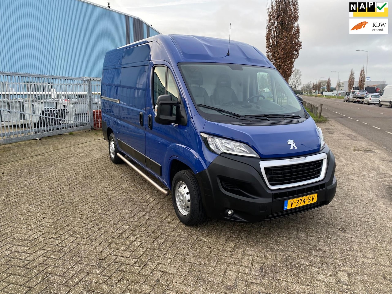 Peugeot Boxer - 330 2.0 BlueHDI L2H1 Premium 330 2.0 BlueHDI L2H1 Premium - AutoWereld.nl