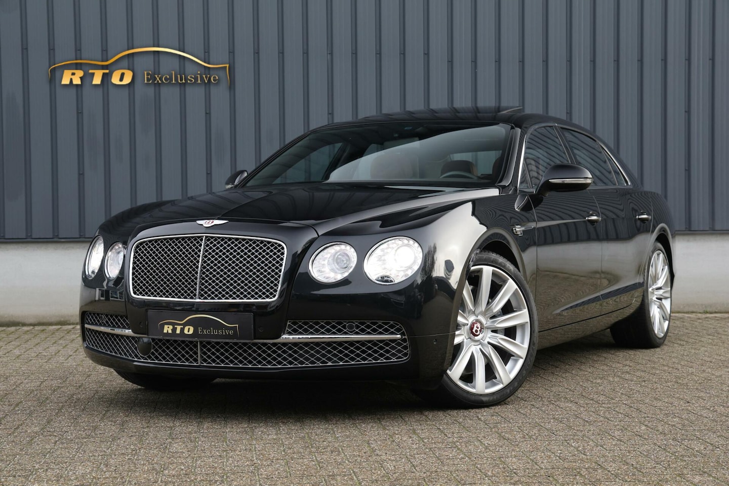 Bentley Flying Spur - 4.0 V8|Massage V+A|ACC|Multimedia achter - AutoWereld.nl