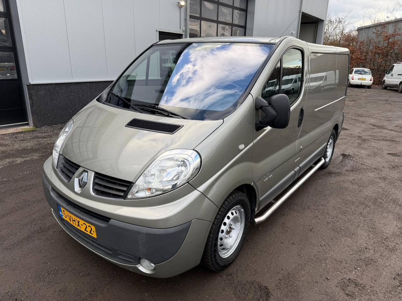 Renault Trafic - 2.5 dCi T29 L1H1 Koelwagen Dag / Nacht Koeling Frigo - AutoWereld.nl