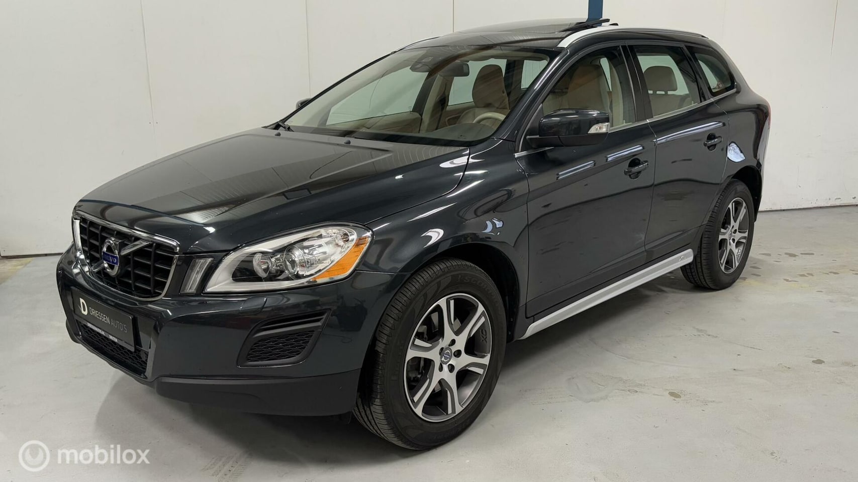 Volvo XC60 - 3.0 T6 AWD Summum 1E EIGENAAR / PANORAMADAK - AutoWereld.nl