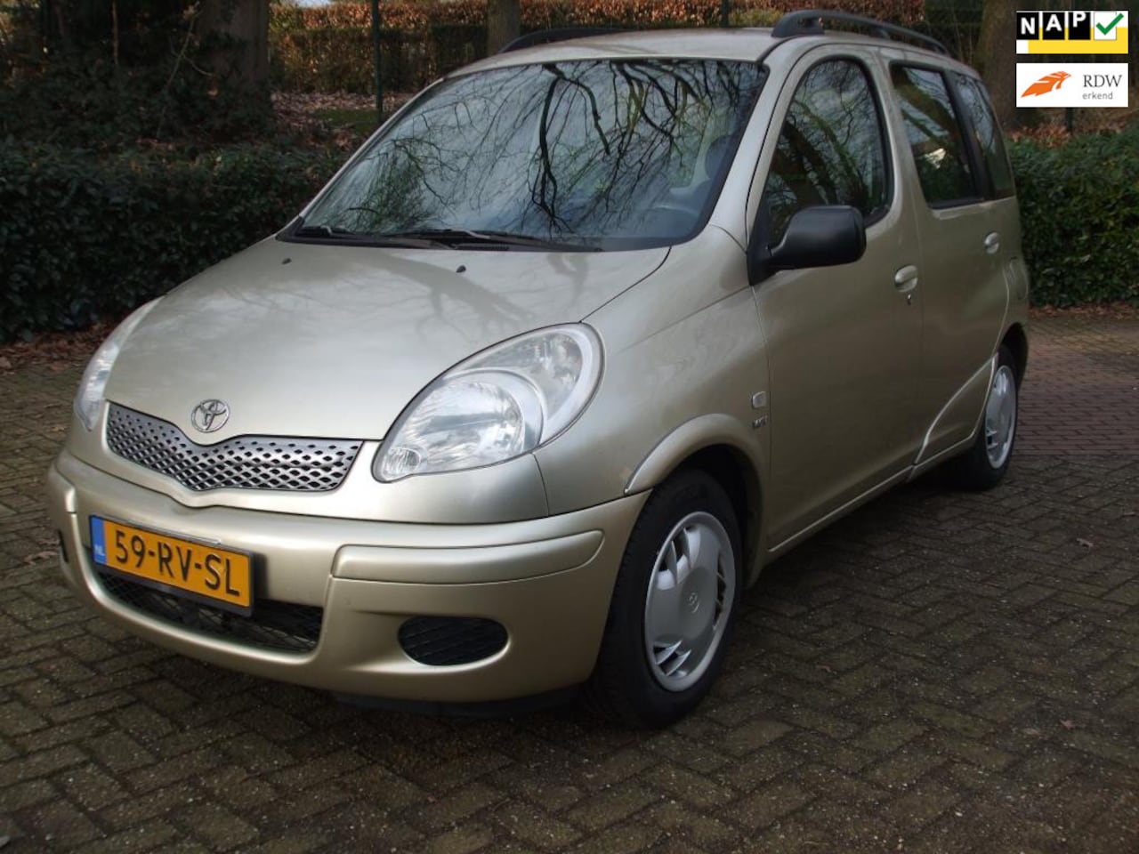 Toyota Yaris Verso - 1.5 VVT-i Sol airco trekhaak 165 dkm NAP beige - AutoWereld.nl