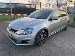 Volkswagen Golf - 7 1.2 TSI Trendline 19inch NAP zeer nette auto