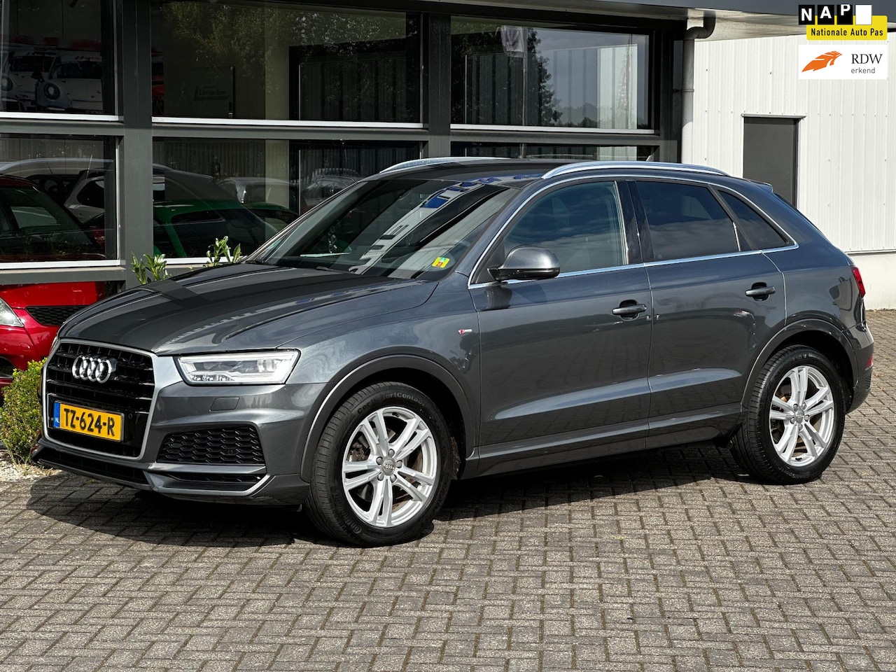 Audi Q3 - 1.4 TFSI CoD Sport S-Line Navi 1e eig. Dealer ond. NAP APK !! - AutoWereld.nl