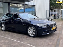 BMW 5-serie Touring - 520i*Automaat*Airco*Leder*Navigatie*Trekhaak*Lees Advertentie goed