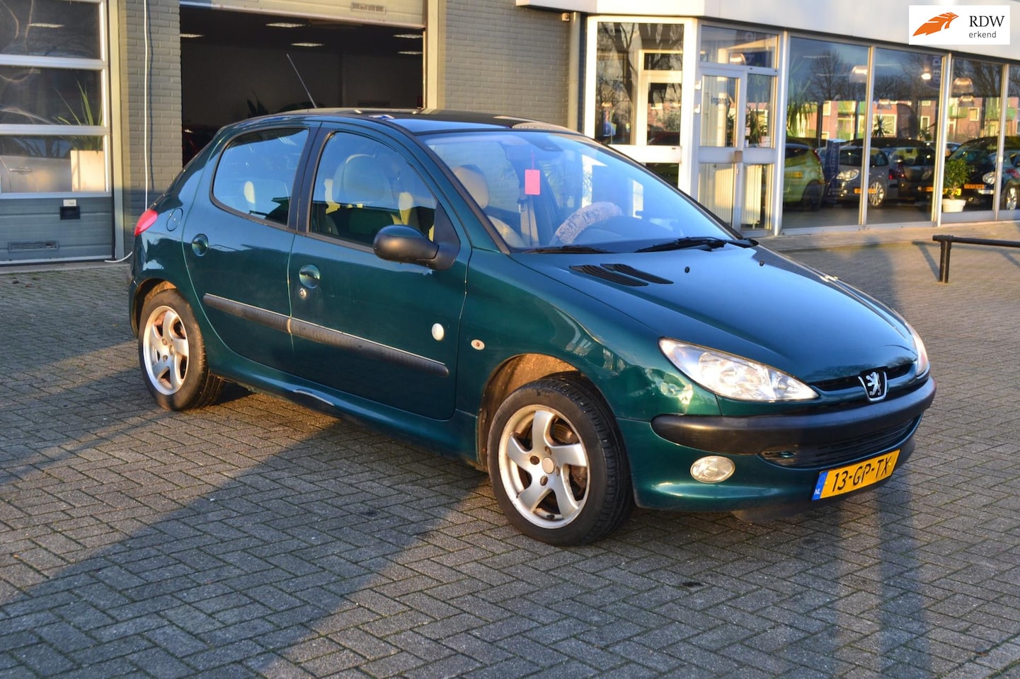 Peugeot 206 - 1.6-16V Roland Garros 1.6-16V Roland Garros - AutoWereld.nl