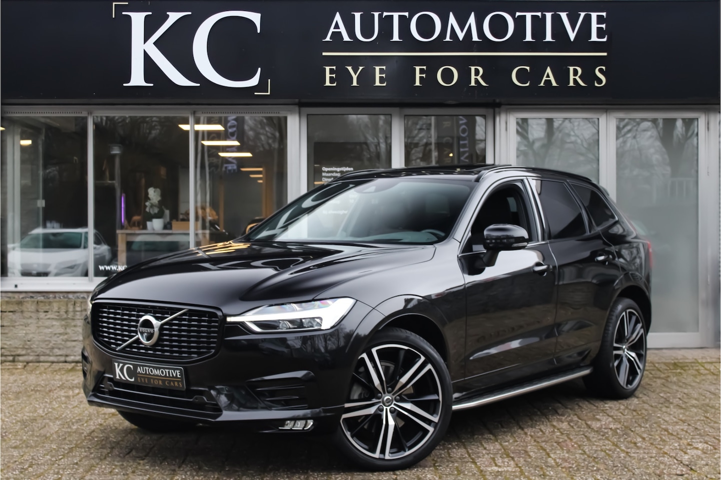 Volvo XC60 - 2.0 B5 AWD R-Design | B&W | 360 - AutoWereld.nl