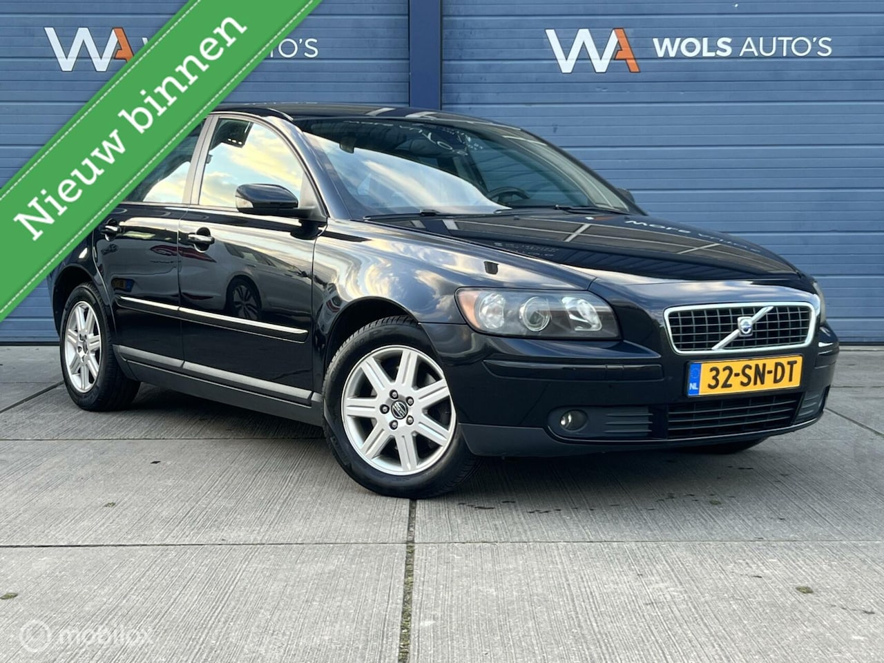 Volvo S40 - 2.4 / AUTOMAAT / 5 CILINDER / KEURIG ONDERHOUDEN / YOUNGTIMER! - AutoWereld.nl