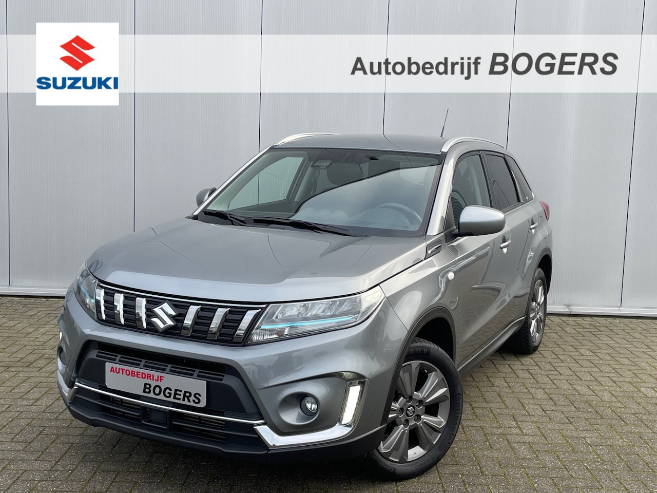 Suzuki Vitara - 1.4 Boosterjet Select Smart Hybrid Navigatie, Climate Control, Cruise Control, 17"Lm, Acht - AutoWereld.nl