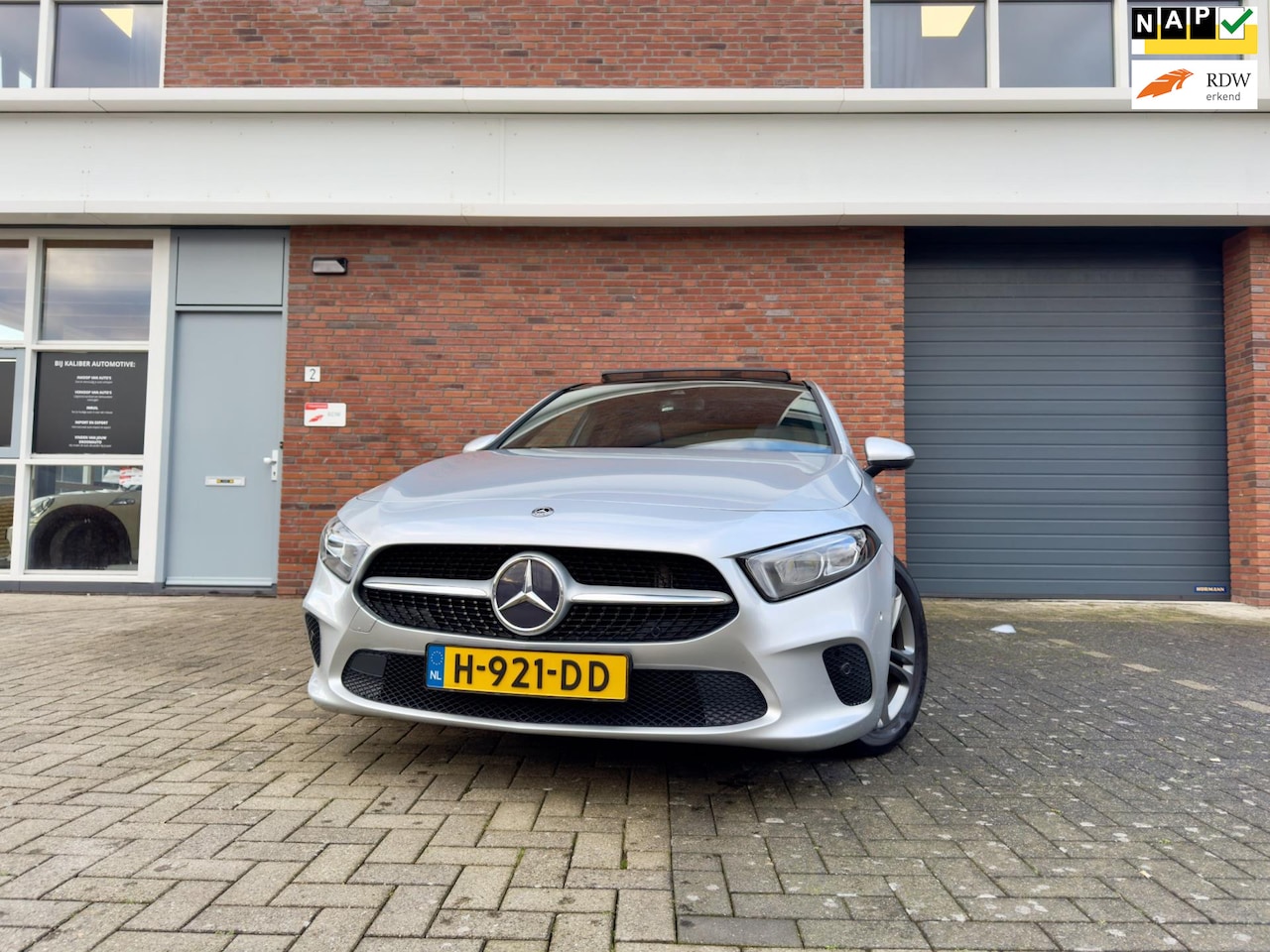 Mercedes-Benz A-klasse - 200 Limousine Launch Edition PANO CAMERA NAP Dealer Onderhouden - AutoWereld.nl