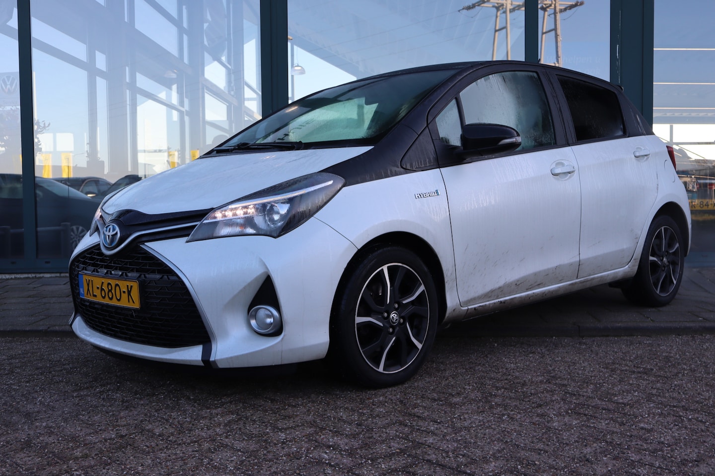 Toyota Yaris - 1.5 Hybrid Dynamic Bi-Tone 1.5 Hybrid Dynamic Bi-Tone - AutoWereld.nl