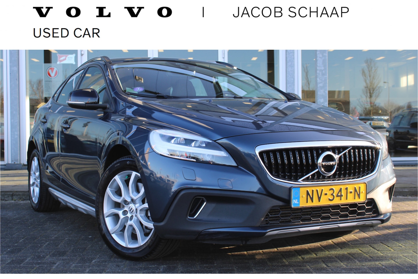 Volvo V40 Cross Country - 2.0 T3 Nordic+ | Verw. Voorstoelen | Trekhaak | Clima | Navi | Cruise Control - AutoWereld.nl