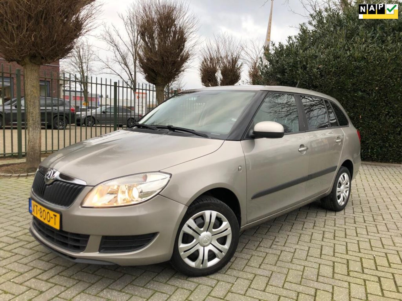 Skoda Fabia Combi - 1.6 TDI Elegance 1.6 TDI Elegance, Clima, Cruise Control, Parkeersensoren, Trekhaak, zeer goed onderhouden - AutoWereld.nl