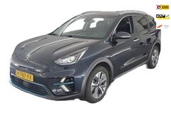 Kia e-Niro - ExecutiveLine 64 kWh LEDER| STOEL- , STUURVERW/ VENT.| NAVI| CARPLAY| 1e EIG.| INCL.BTW| N