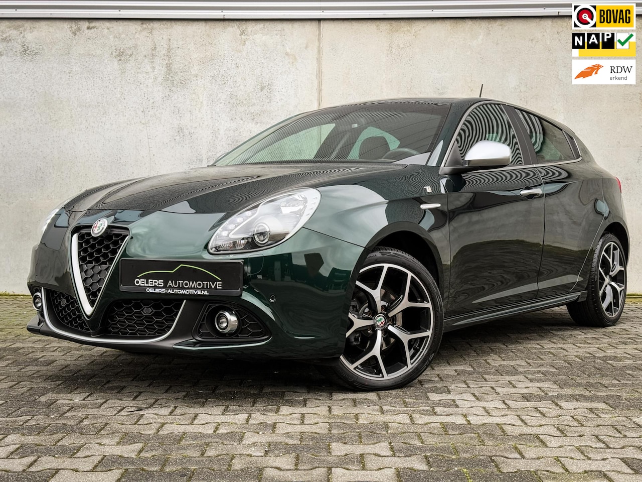 Alfa Romeo Giulietta - 1.4 Turbo Sprint TI | Verde Visconti | Clima | Leder | Cruise | Navi | 1e eig. | Uniek! | - AutoWereld.nl