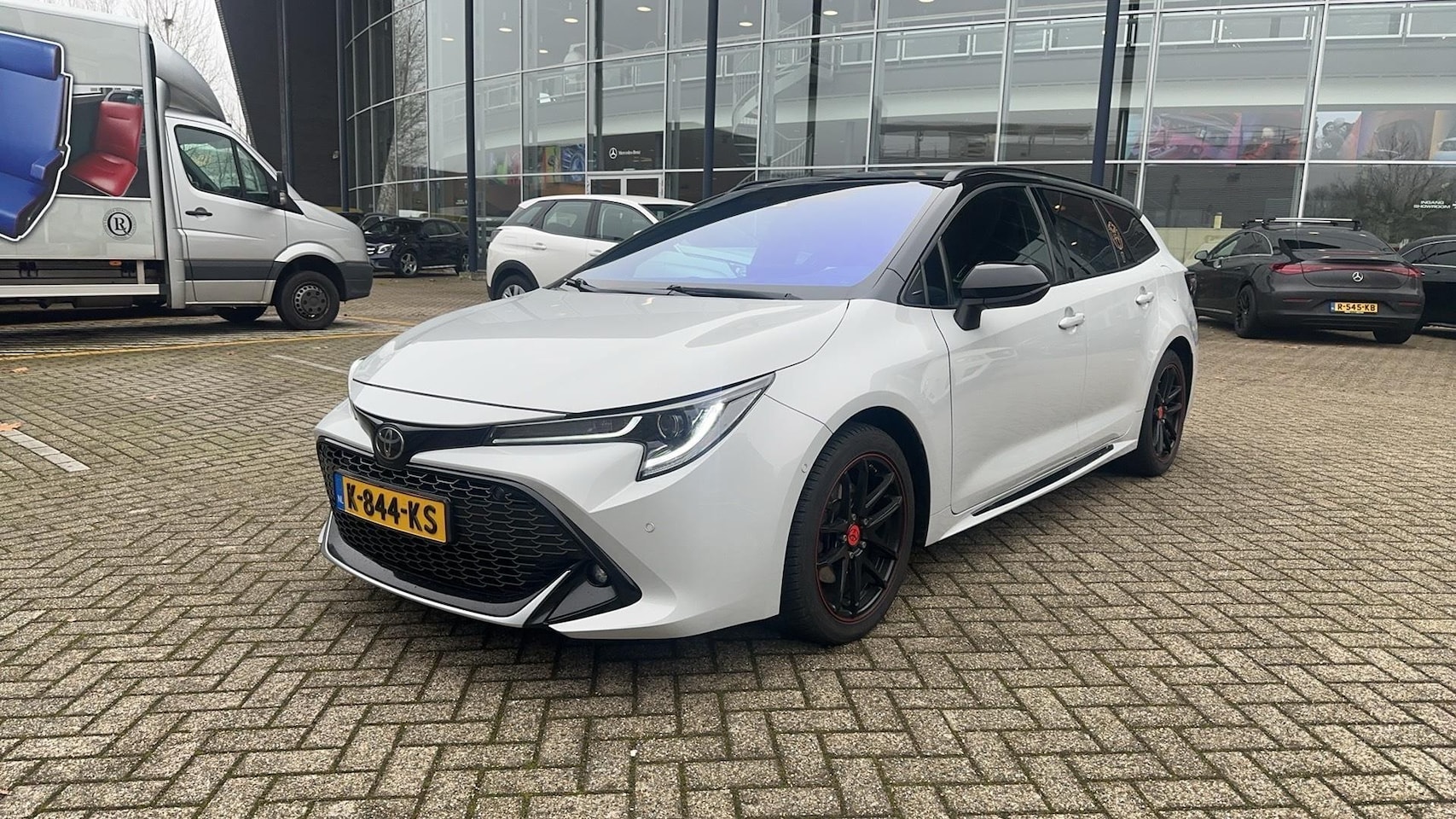 Toyota Corolla Touring Sports - 2.0 Hybrid GR-Sport Plus 2.0 Hybrid GR-Sport Plus - AutoWereld.nl