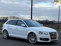 Audi A3 Sportback - 1.4 TFSI Attraction S3 Pakket |Pano |Xenon |Led |Navi |Cruise |Lmv |Nap |Boekjes