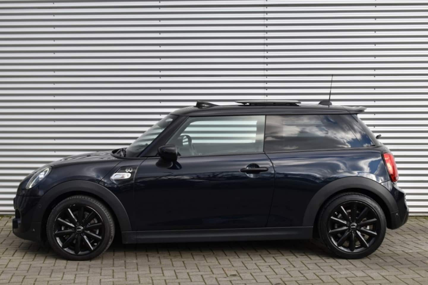 MINI Cooper S - 2.0 COOPER S 60 YEARS EDITION / FULL OPTIONS / NL AUTO - AutoWereld.nl