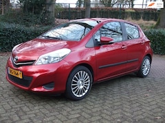 Toyota Yaris - 1.3 VVT-i Aspiration airco navi 5 deurs rood 182 dkm