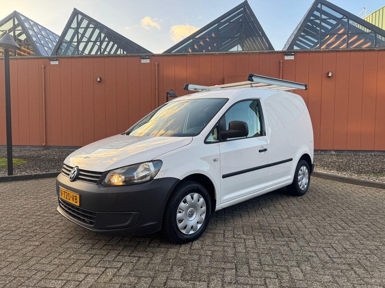 Volkswagen Caddy - 1.6 TDI 2014 - Nette auto - NIEUWE APK - AutoWereld.nl