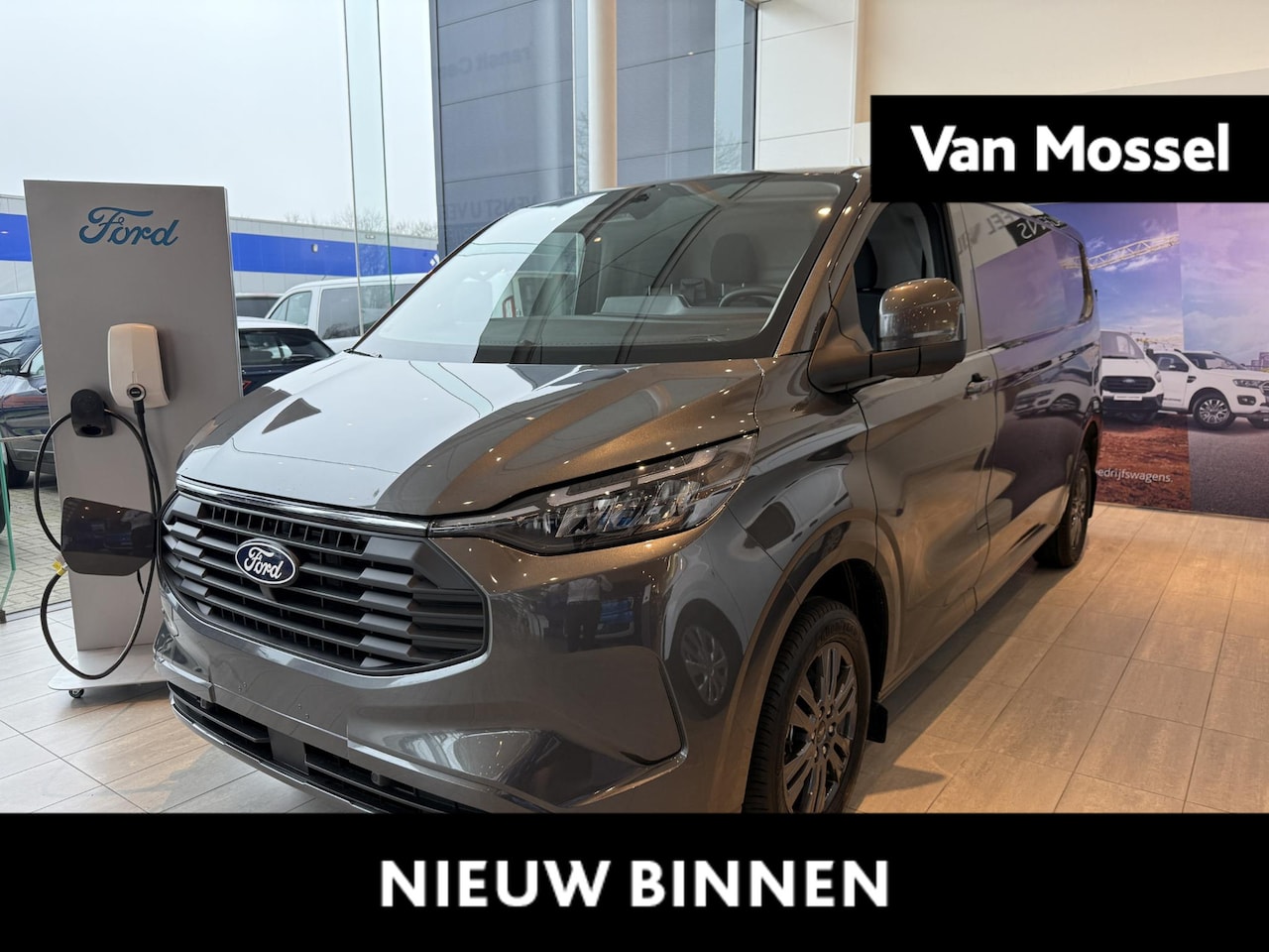 Ford Transit Custom - 340 2.5 PHEV L2H1 Limited 340 2.5 PHEV L2H1 Limited - AutoWereld.nl