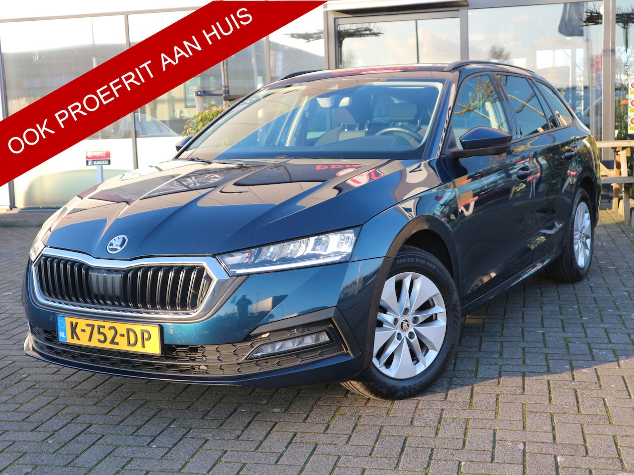 Skoda Octavia Combi - 1.0 e-TSI Business Edition NAVI ACC NAP PAS NL AUTO - AutoWereld.nl