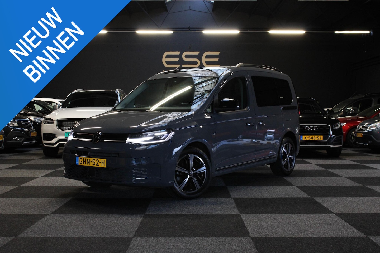 Volkswagen Caddy - Dark Label 1.5 TSI 5p | Pano | Soft close | ACC | - AutoWereld.nl