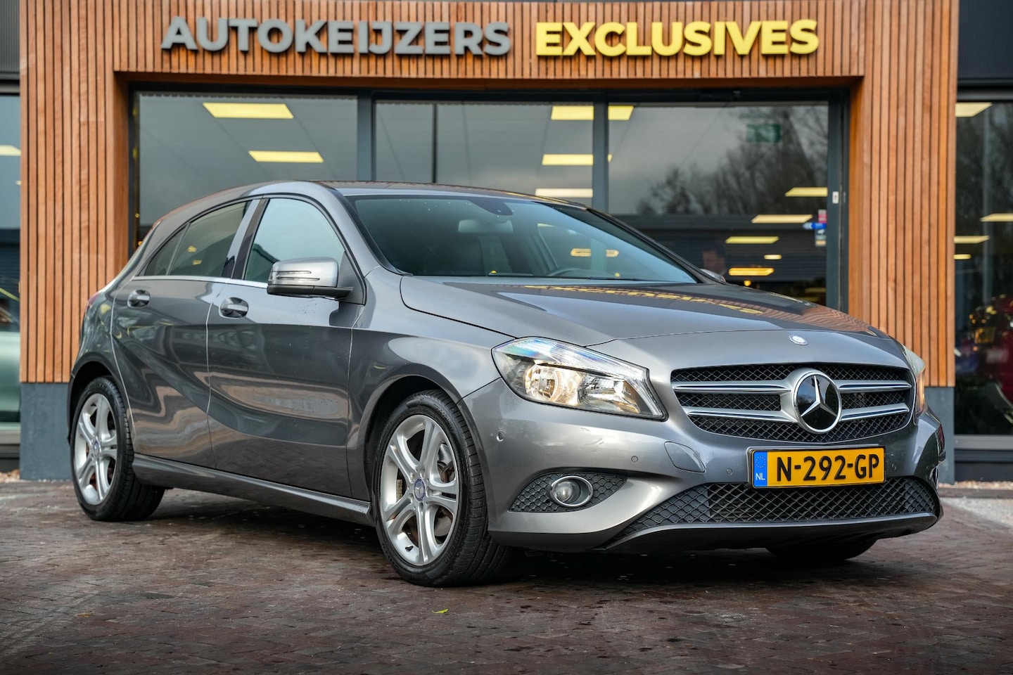 Mercedes-Benz A-klasse - 180 Prestige Airco Navi Stoelverwarming Cruise Control 17''LM - AutoWereld.nl