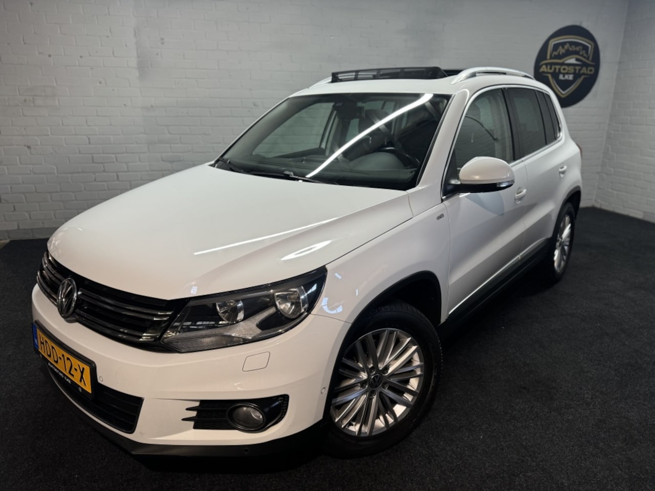 Volkswagen Tiguan - 1.4 TSI Sport&Style*2015*Ecc|Cruise|Cup|Pano - AutoWereld.nl