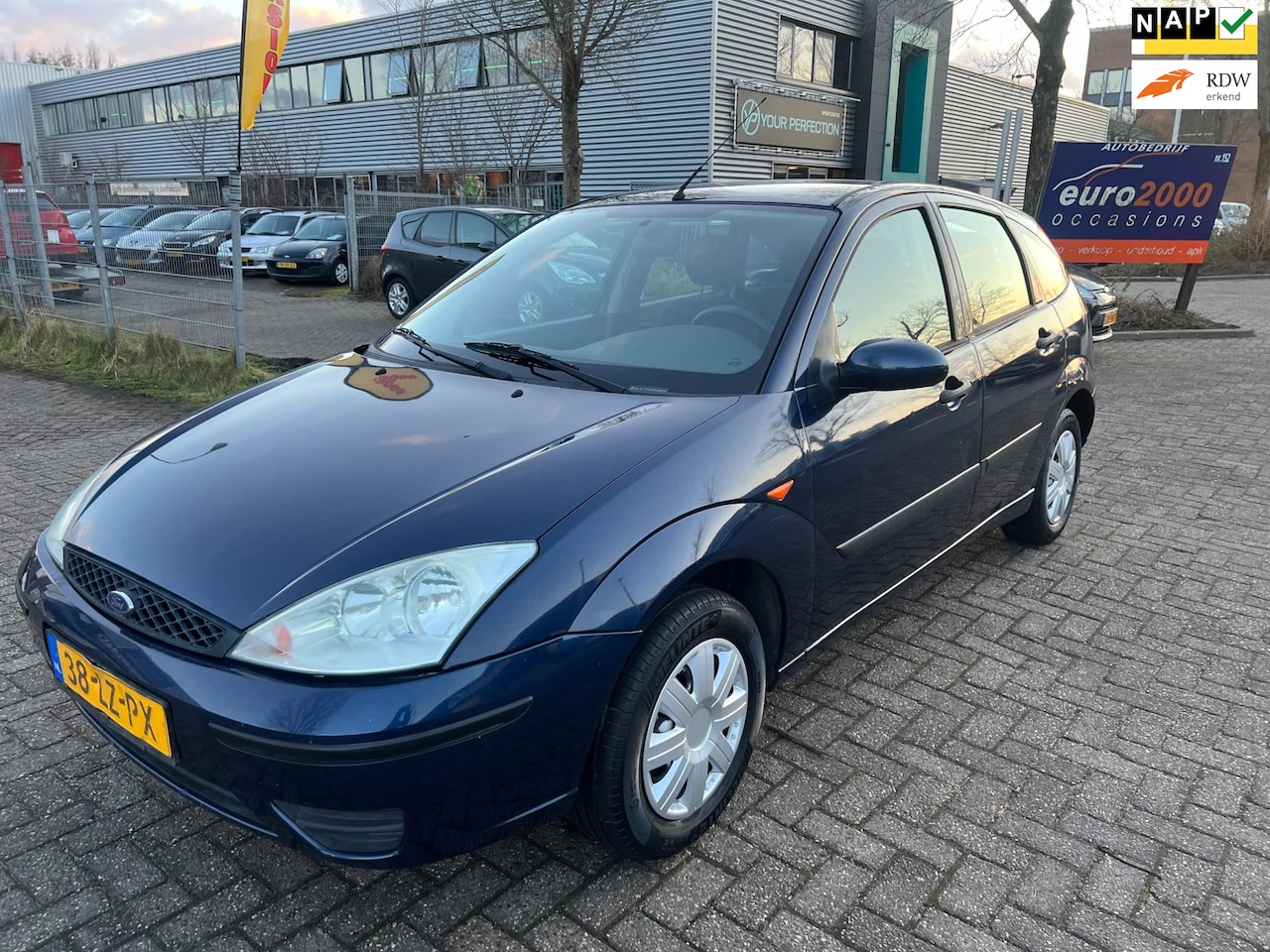 Ford Focus - 1.6-16V Cool Edition - AIRCO - NIEUWE APK - NAP ! - AutoWereld.nl