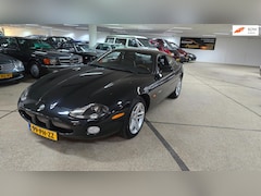 Jaguar XK8 - 4.2 V8 Coupé