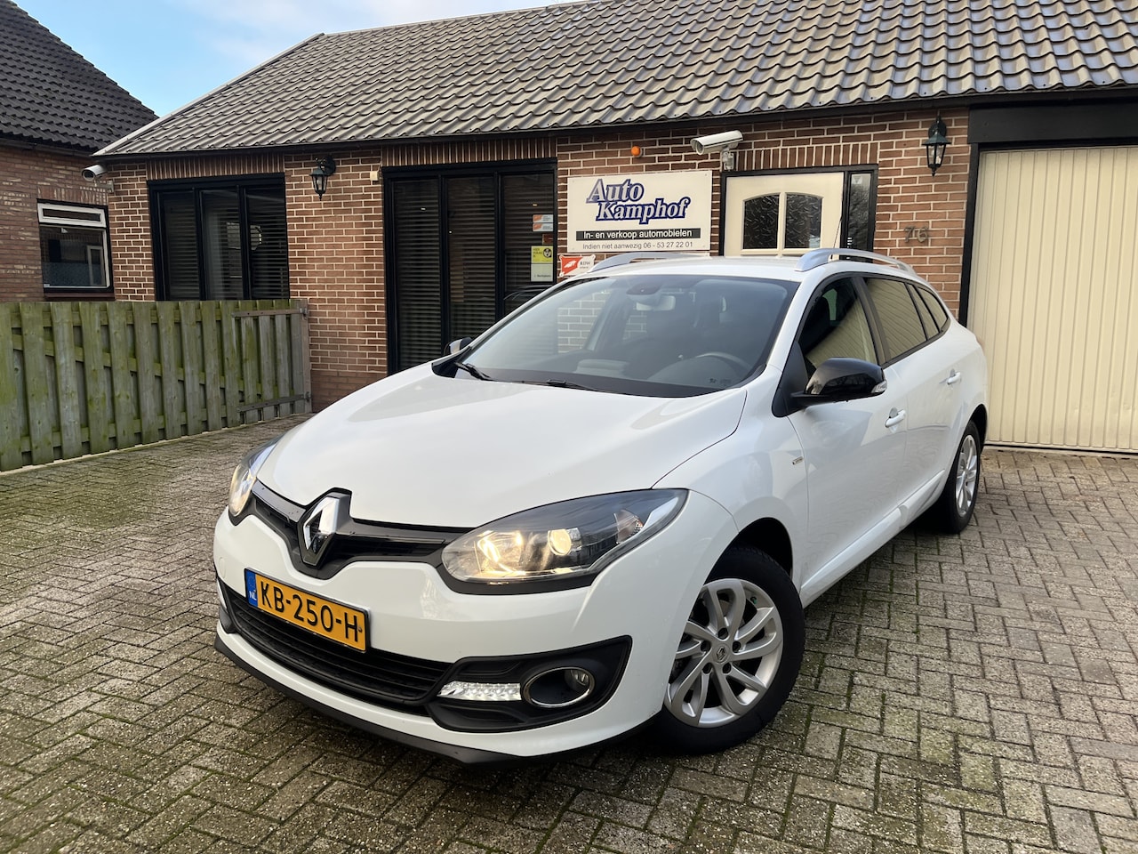 Renault Mégane Estate - 1.5 dCi Limited Navigatie Trekhaak - AutoWereld.nl