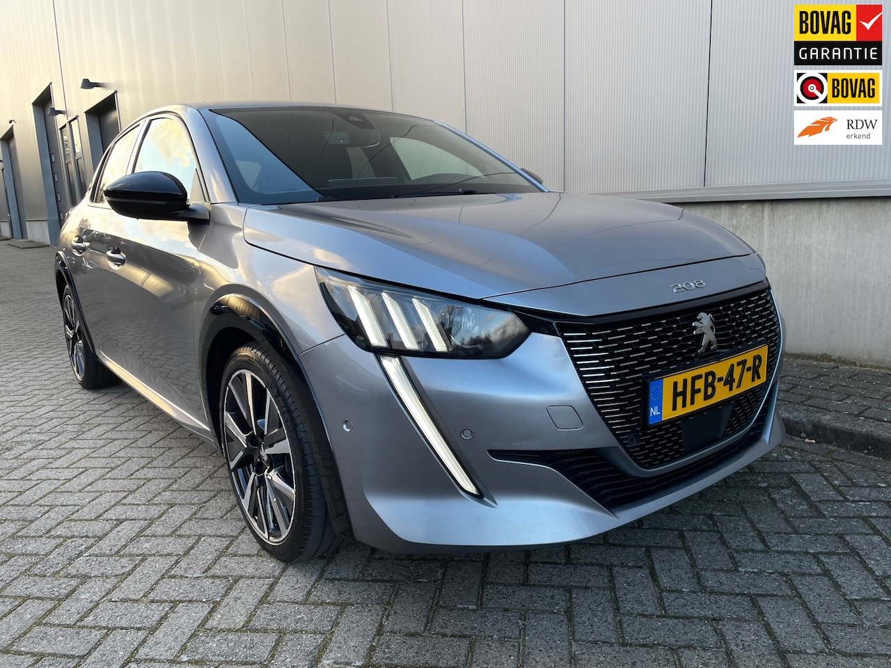 Peugeot 208 - 1.2 PureTech GT Pack / Camera / Navigatie - AutoWereld.nl